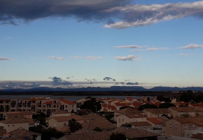 Appartement à Canet-en-Roussillon - Refait à neuf avec grande terrasse vue sur mer ! à Canet En Roussillon