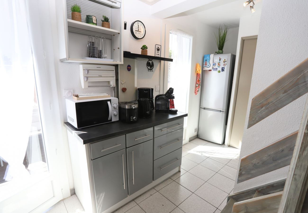 Maison à Saint-Cyprien - Belle maison 6 pers avec piscine au port de St Cyprien