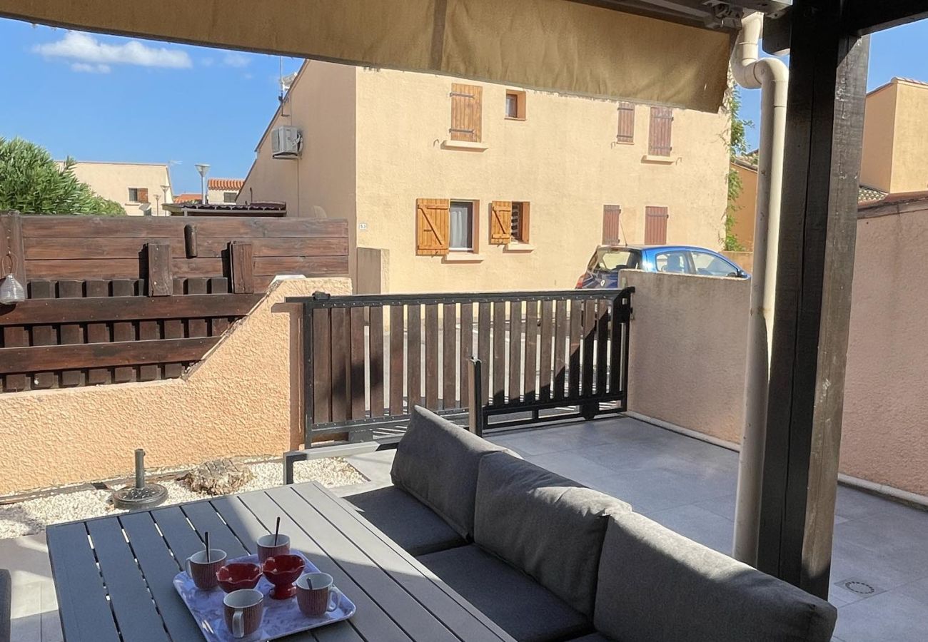 Maison à Saint-Cyprien -  Maison dans résidence avec piscine 3 chambres à St Cyprien