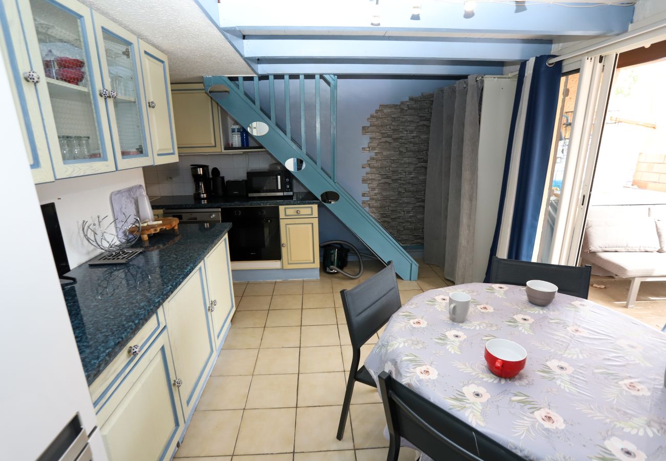 Maison à Saint-Cyprien -  Maison dans résidence avec piscine 3 chambres à St Cyprien