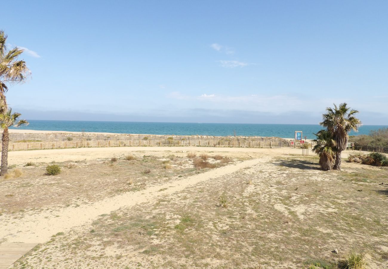 Appartement à Saint-Cyprien - Appartement vue mer accès plage et piscine 3 étoiles à St Cyprien