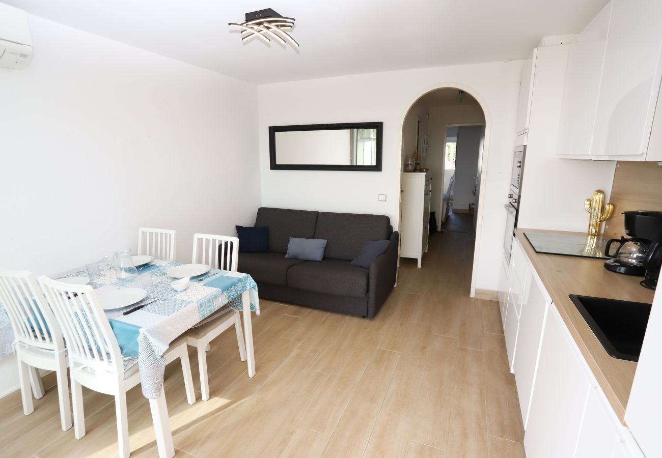 Appartement à Saint-Cyprien - Appartement vue mer accès plage et piscine 3 étoiles à St Cyprien