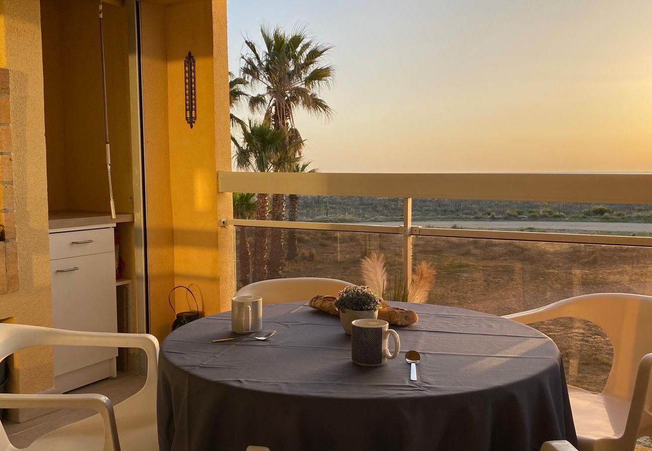 Appartement à Saint-Cyprien - Appartement Vue mer accès plage et piscine 3 étoiles à St Cyprien