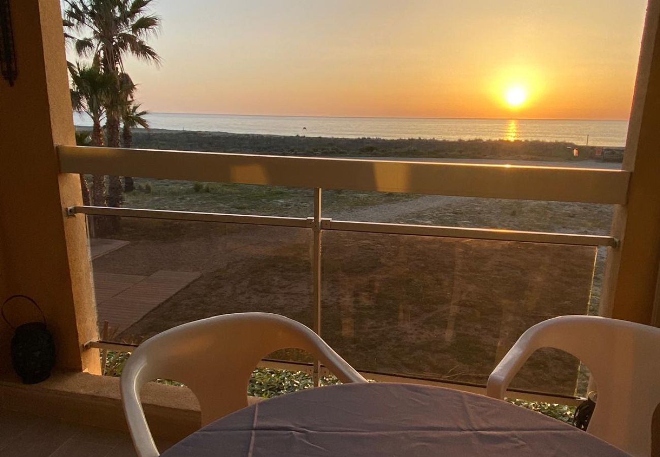 Appartement à Saint-Cyprien - Appartement Vue mer accès plage et piscine 3 étoiles à St Cyprien