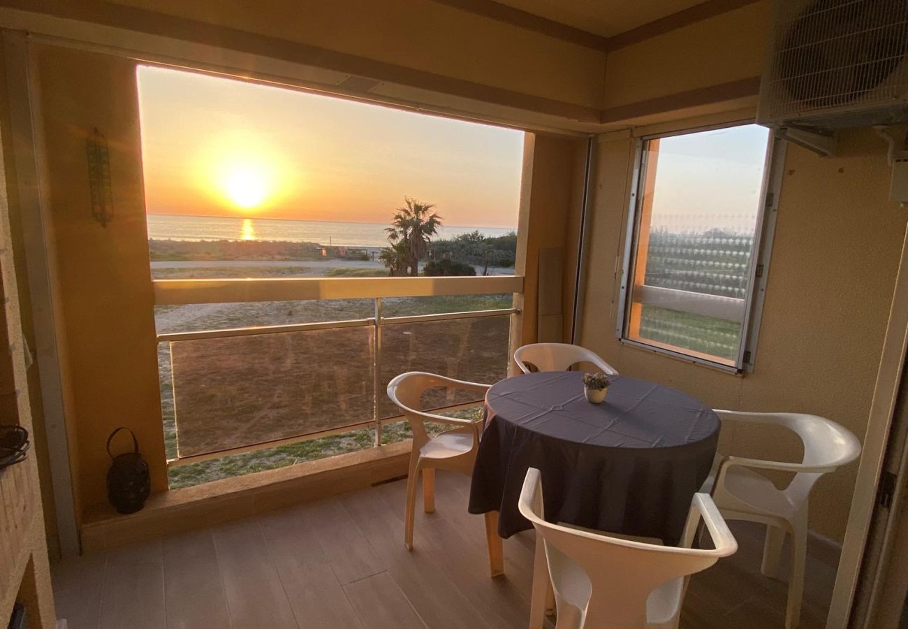 Appartement à Saint-Cyprien - Appartement Vue mer accès plage et piscine 3 étoiles à St Cyprien