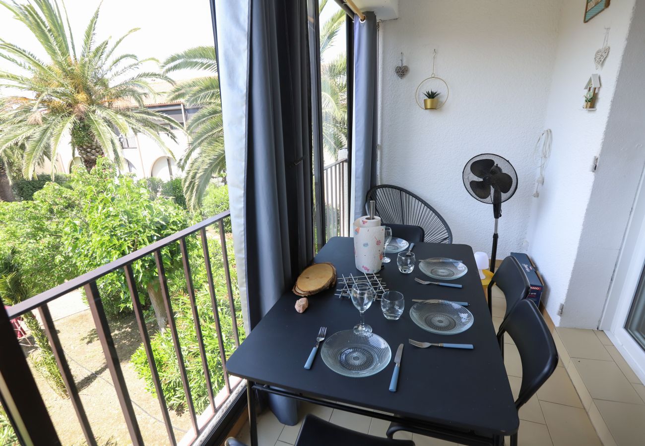Appartement à Saint-Cyprien - Studio moderne et confortable proche du port de St Cyprien