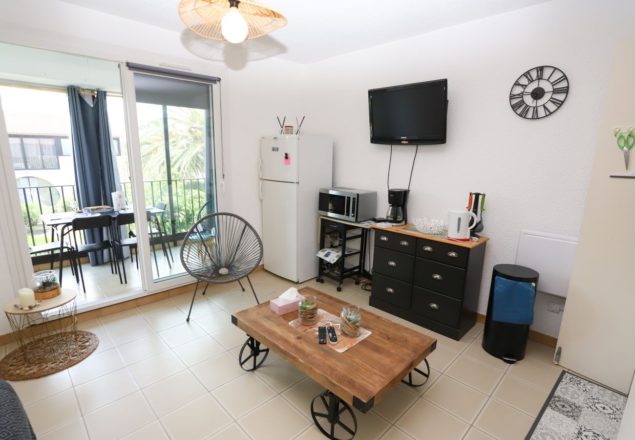 Appartement à Saint-Cyprien - Studio moderne et confortable proche du port de St Cyprien