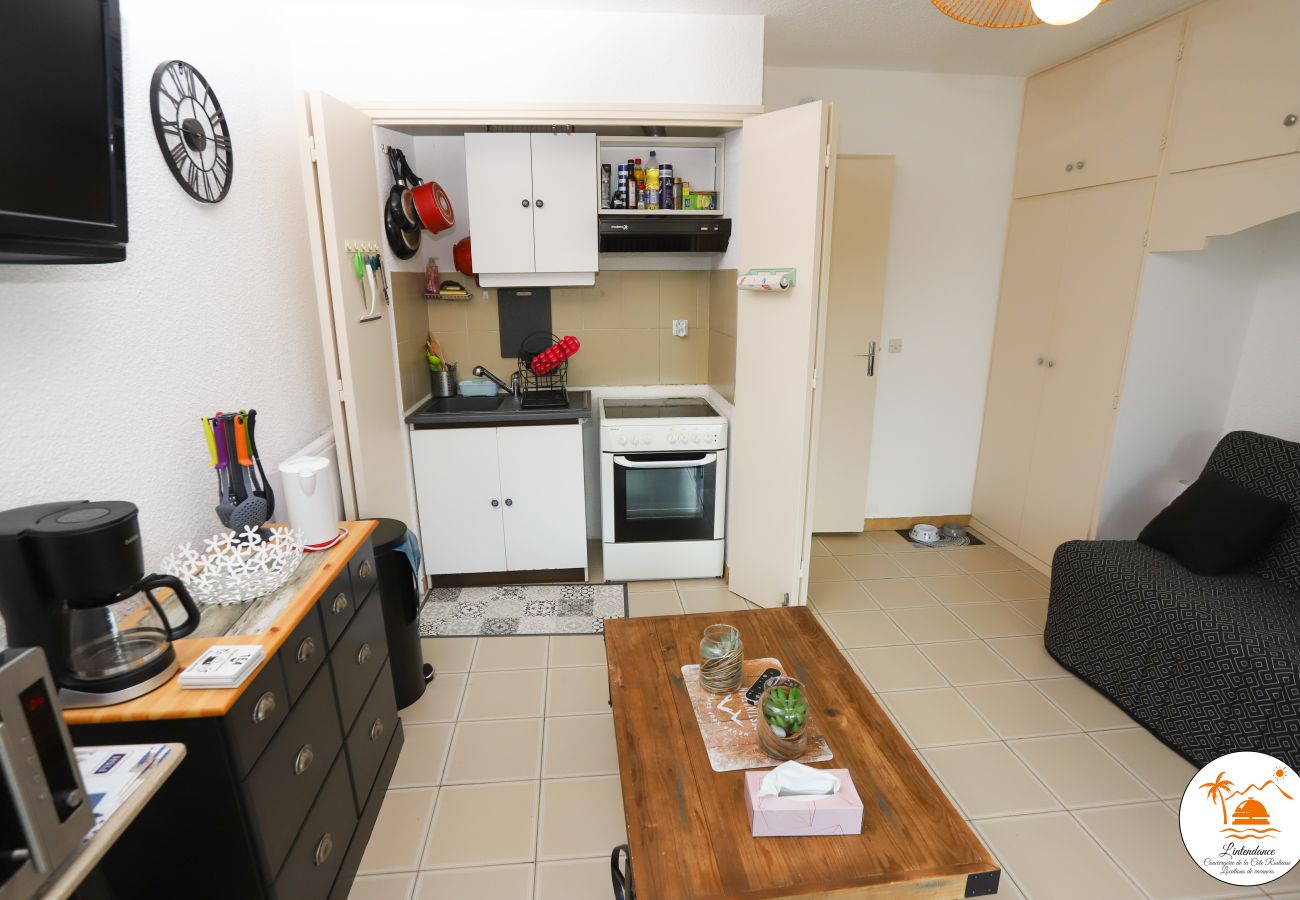Appartement à Saint-Cyprien - Studio moderne et confortable proche du port de St Cyprien