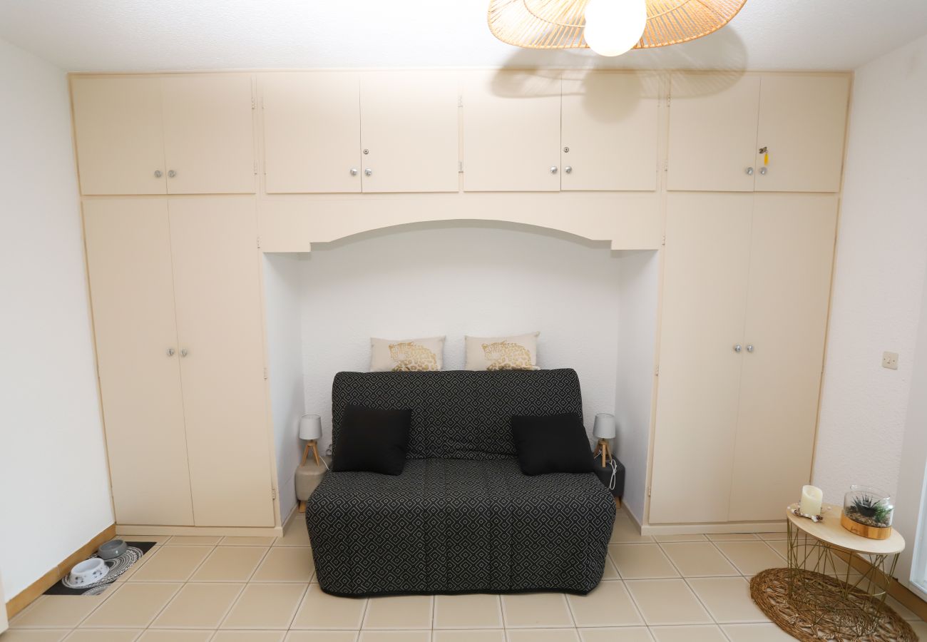 Appartement à Saint-Cyprien - Studio moderne et confortable proche du port de St Cyprien
