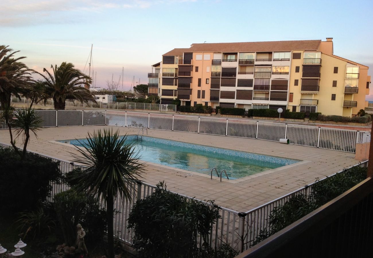 Appartement à Saint-Cyprien - Grand studio cabine  avec piscine à St Cyprien