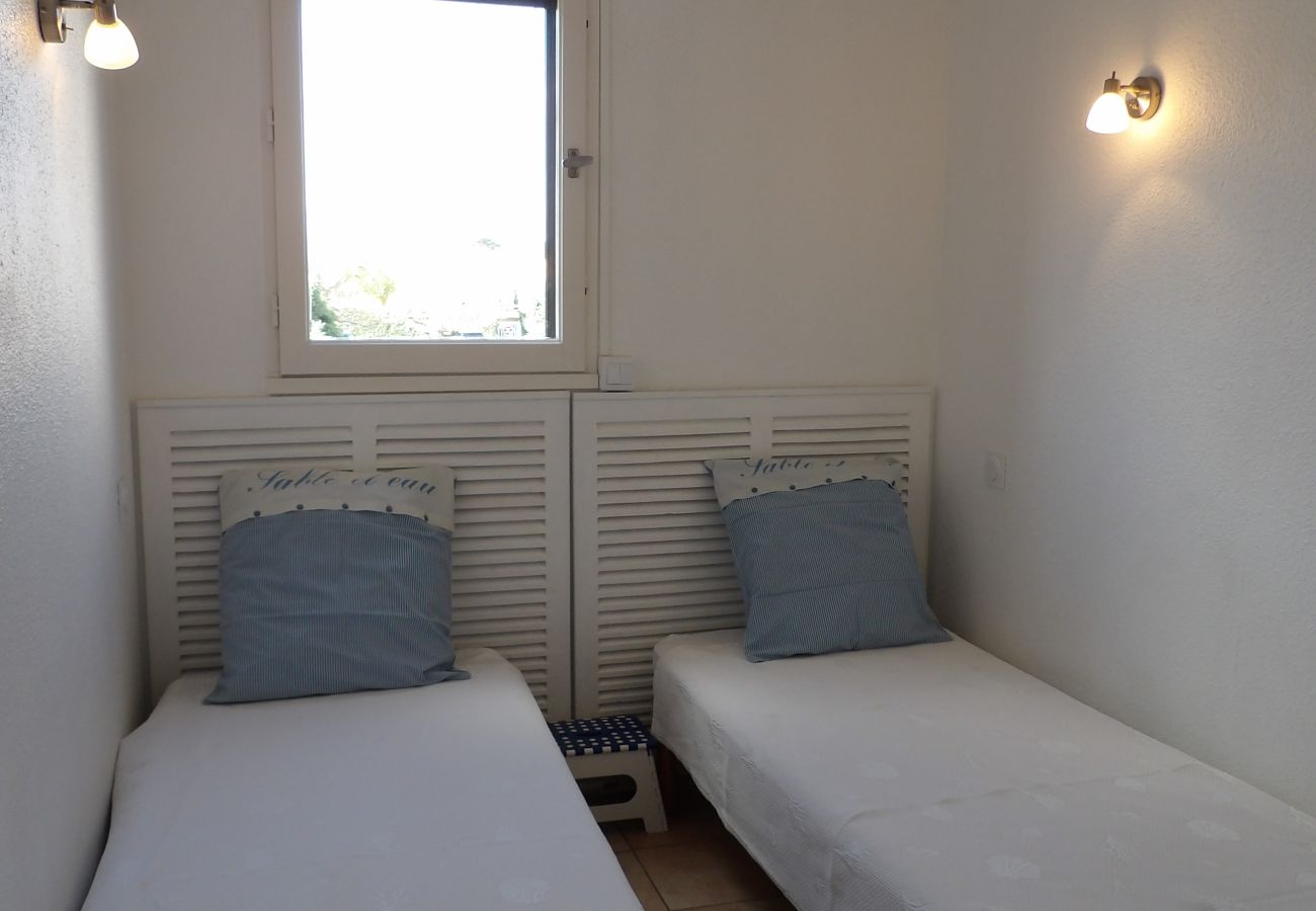 Appartement à Saint-Cyprien - Grand studio cabine  avec piscine à St Cyprien