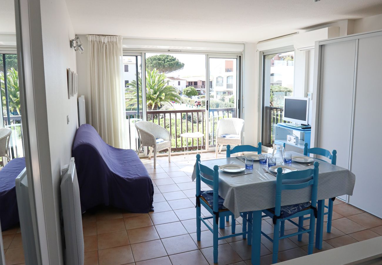 Appartement à Saint-Cyprien - Grand studio cabine  avec piscine à St Cyprien