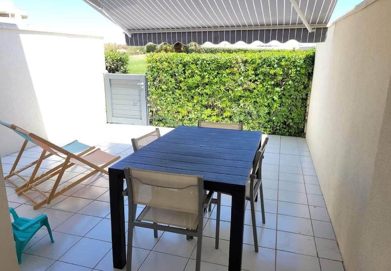 Appartement à Saint-Cyprien - Petit paradis avec piscine et plage, wifi ,clim et 2vélos!