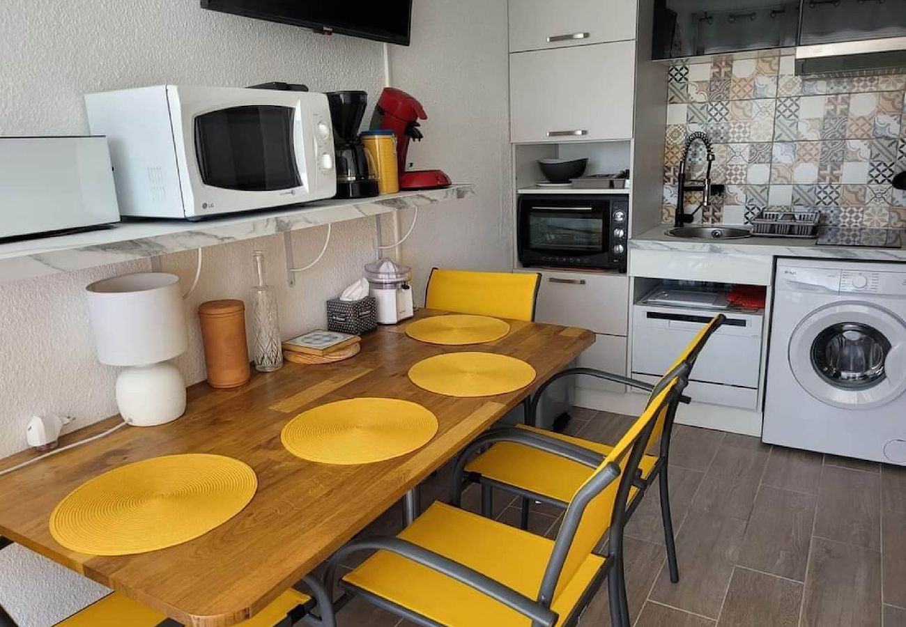 Appartement à Saint-Cyprien - Petit paradis avec piscine et plage, wifi ,clim et 2vélos!