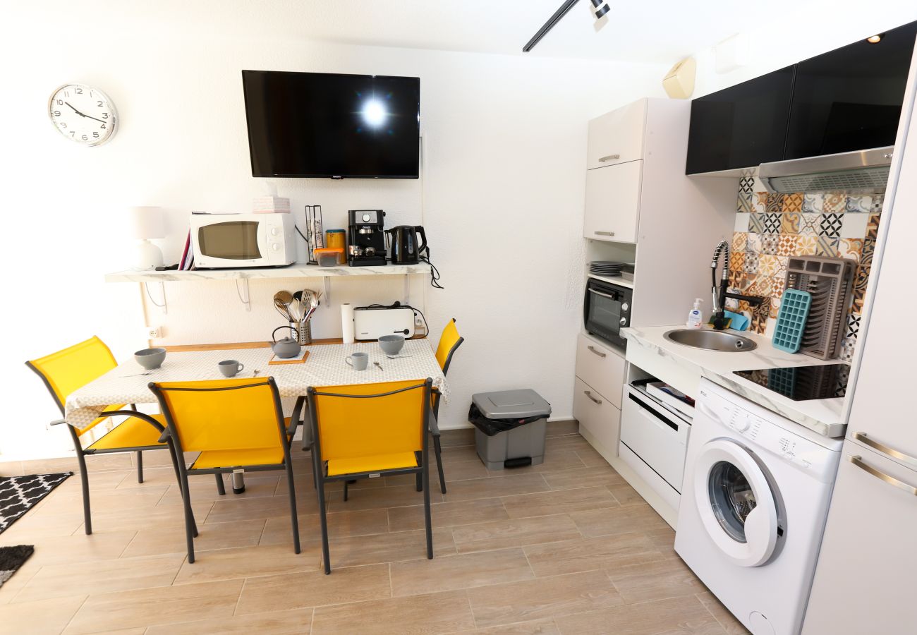 Appartement à Saint-Cyprien - Petit paradis avec piscine et plage, wifi ,clim et 2vélos!