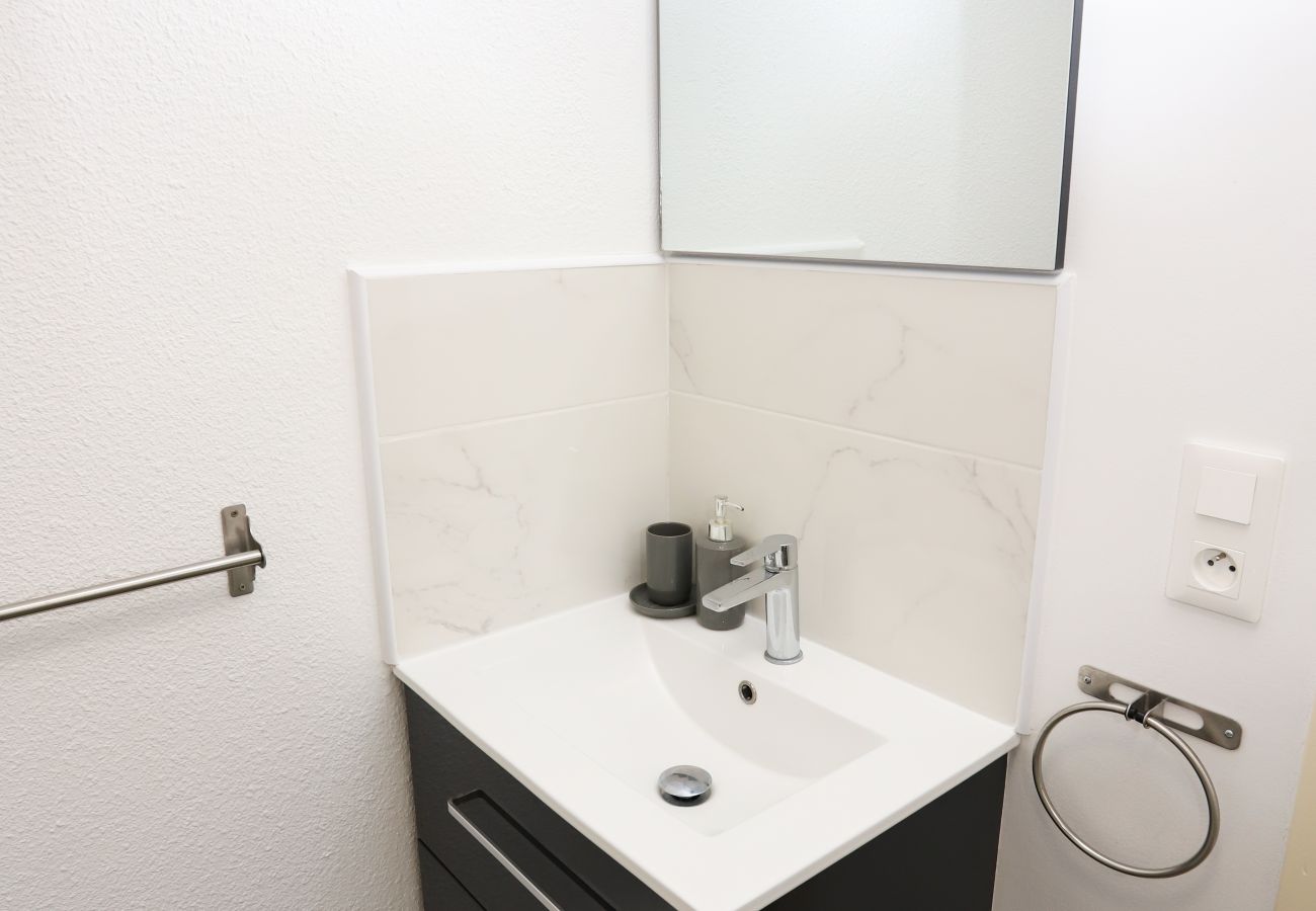 Appartement à Saint-Cyprien - Petit paradis avec piscine et plage, wifi ,clim et 2vélos!