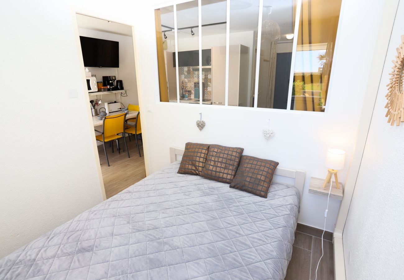 Appartement à Saint-Cyprien - Petit paradis avec piscine et plage, wifi ,clim et 2vélos!