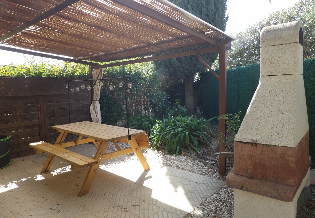 Maison à Saint-Cyprien - Maison de Vacances climatisée avec piscine ! 