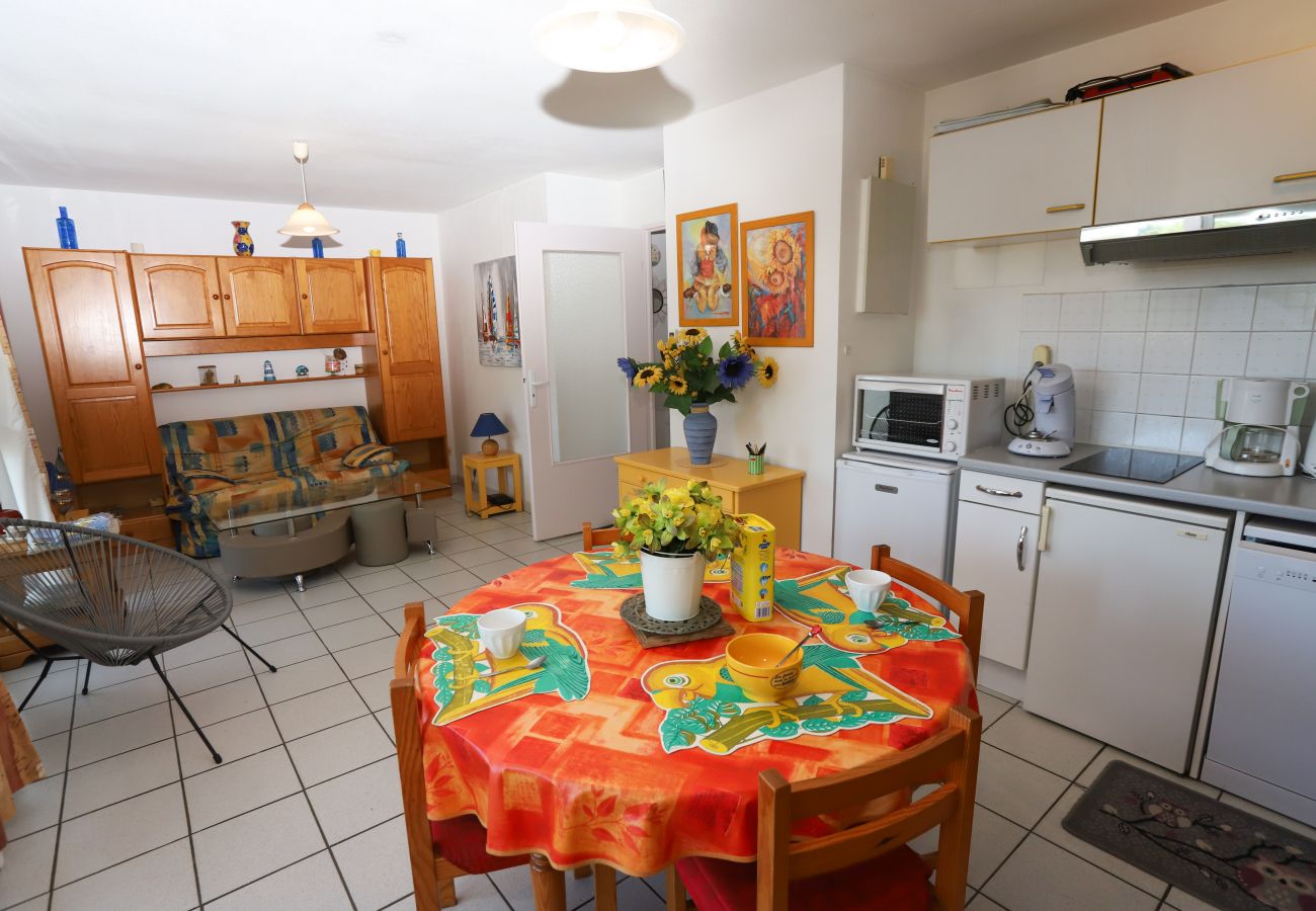 Résidence à Saint-Cyprien - T2 Pierres de Jade avec piscine ouverte et wifi!