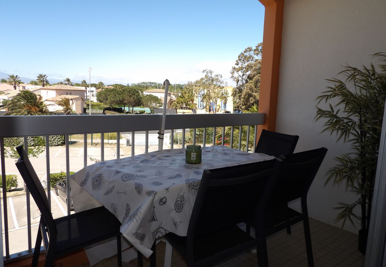 Appartement à Saint-Cyprien - St Cyprien Charmant appartement T2 avec Balcon et piscine en bord de plage