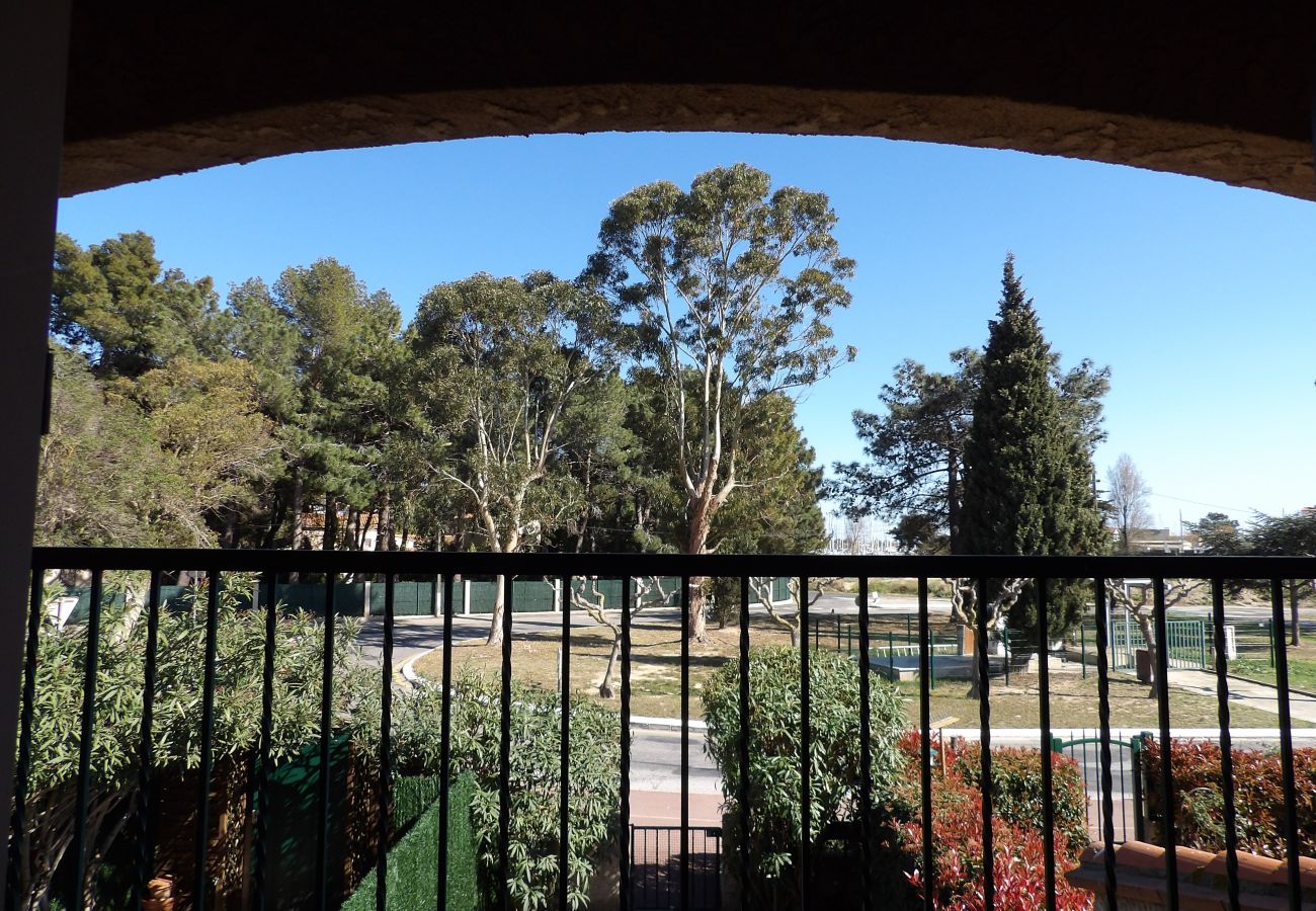 Maison à Saint-Cyprien - Maison climatisée avec belle terrasse proche port 