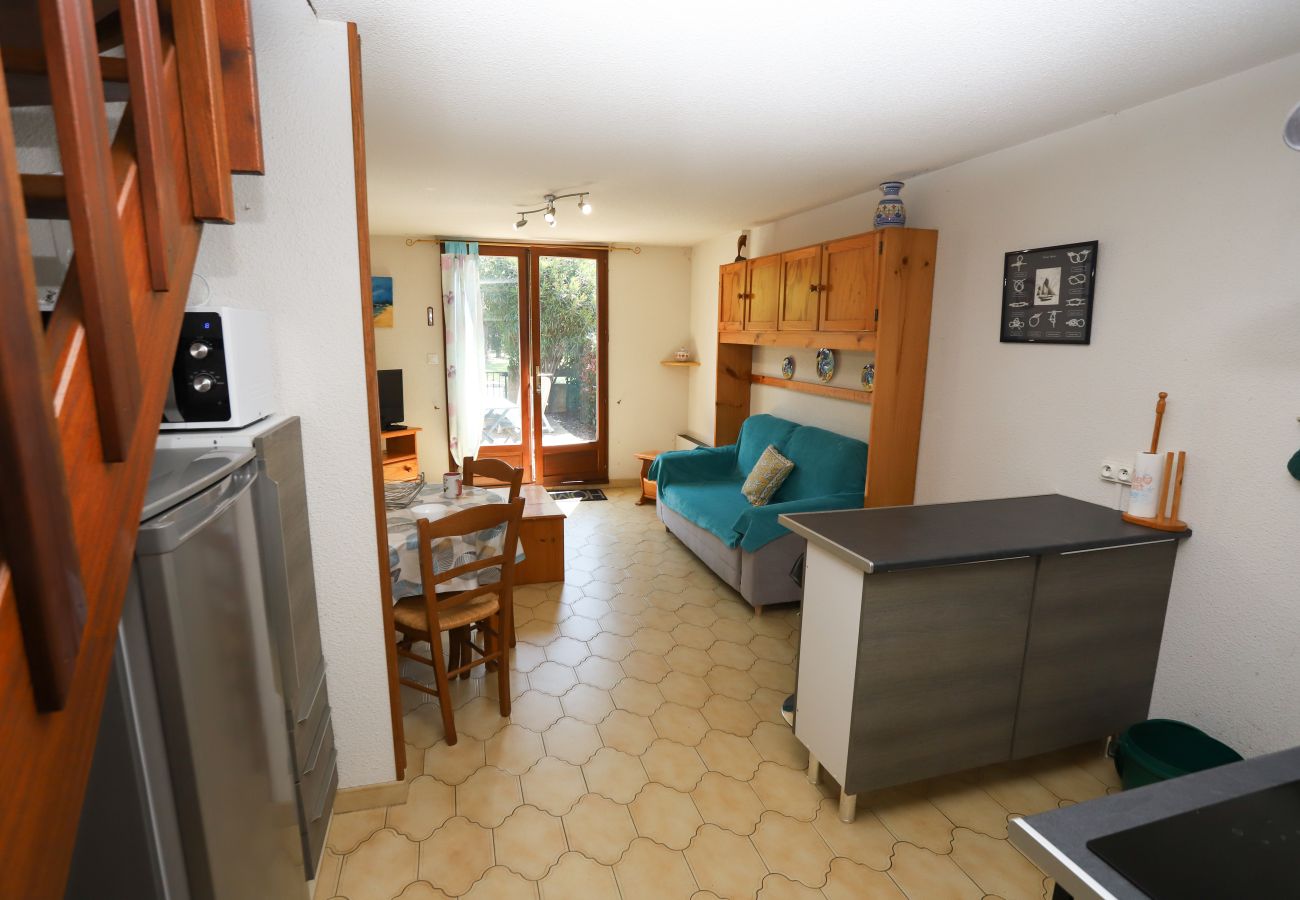 Maison à Saint-Cyprien - St Cyprien climatisée avec belle terrasse proche port 