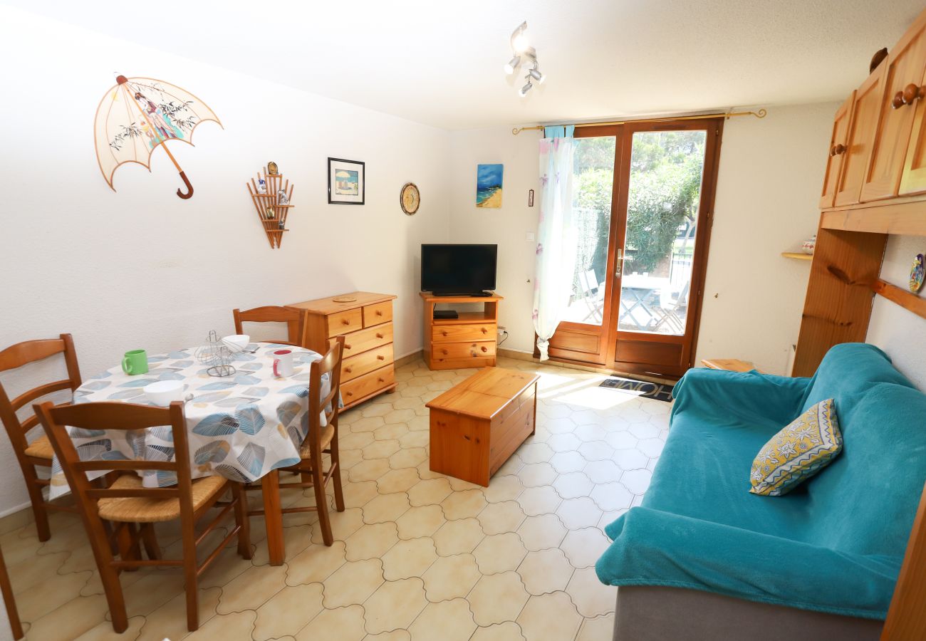 Maison à Saint-Cyprien - St Cyprien climatisée avec belle terrasse proche port 