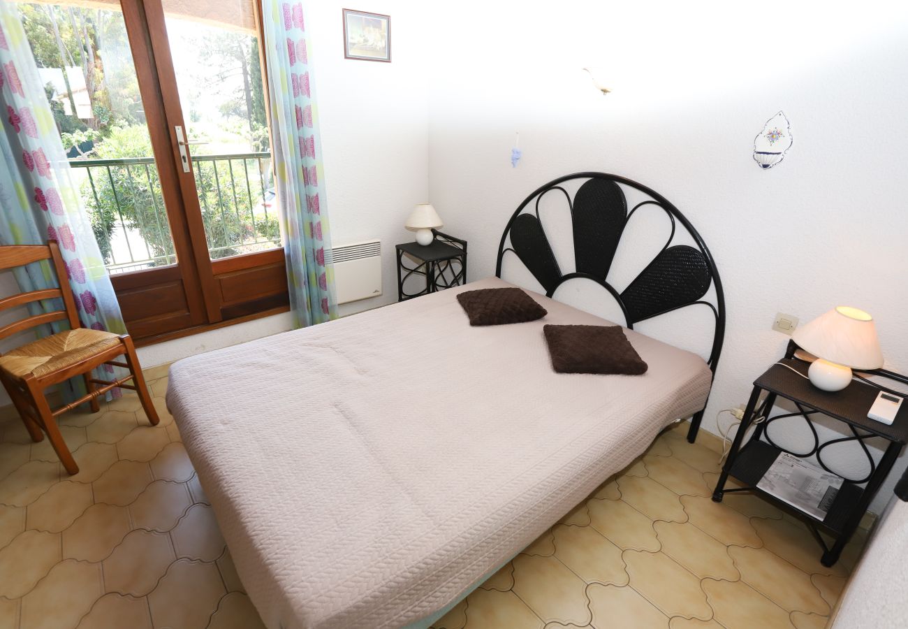 Maison à Saint-Cyprien - St Cyprien climatisée avec belle terrasse proche port 