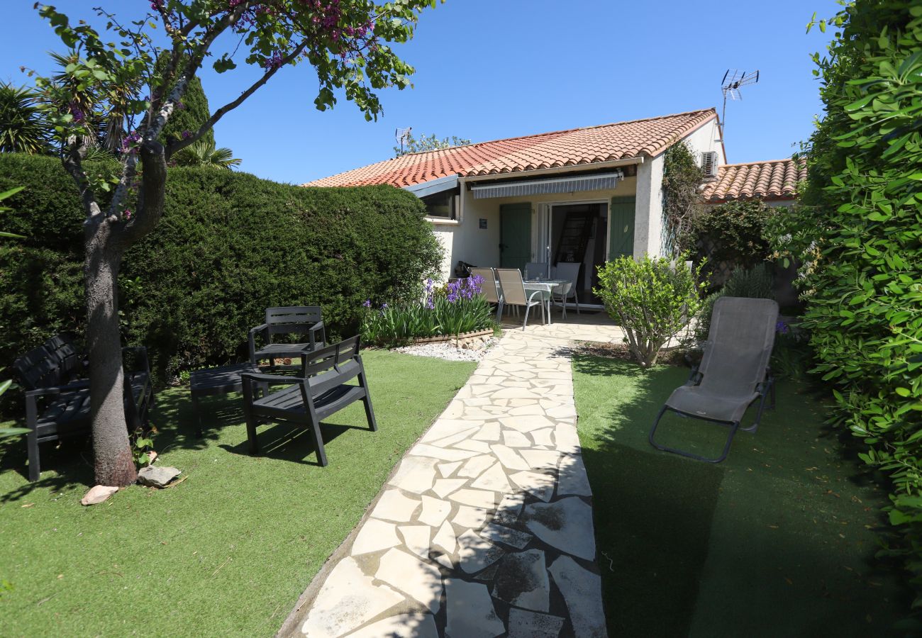 Maison à Saint-Cyprien - Maison fleurie quartier calme proche des plages 