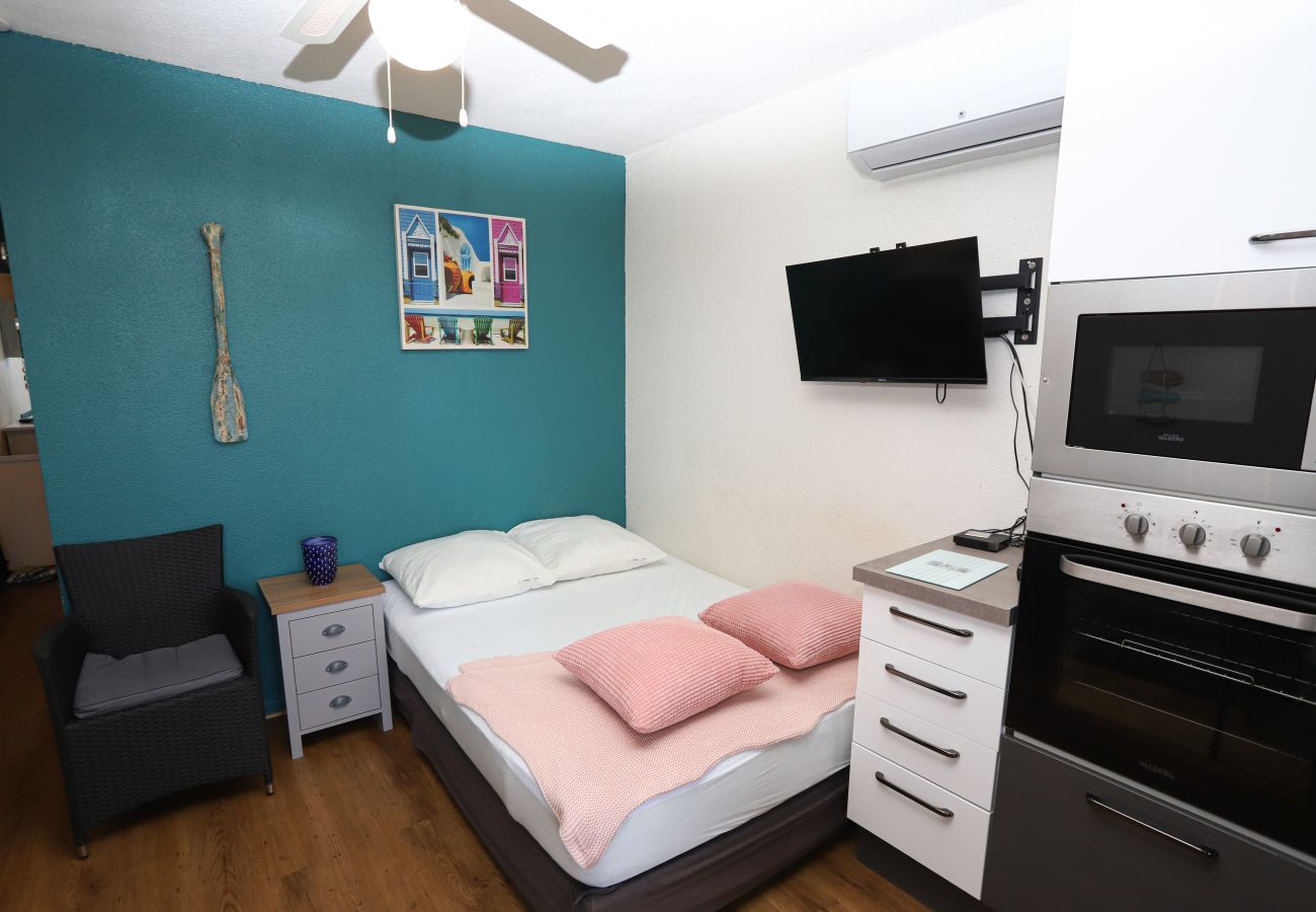 Studio à Saint-Cyprien - ST CYP PLAGE STUDIO rénové ,clim, wifi, parking 