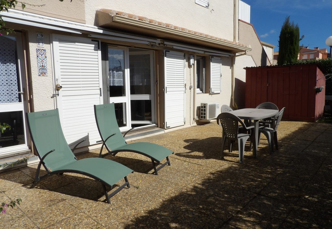 Appartement à Saint-Cyprien - T3 climatisé avec grande terrasse / 2  vélos dispo à St Cyprien