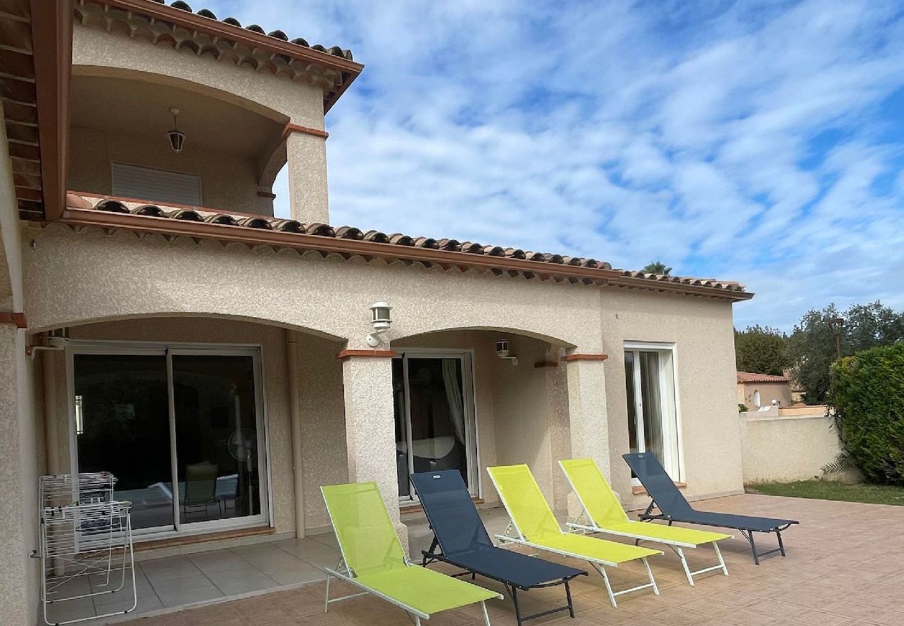 Villa à Saint-Cyprien - Villa St Cyprien piscine privée /vélos/wifi/jardin 