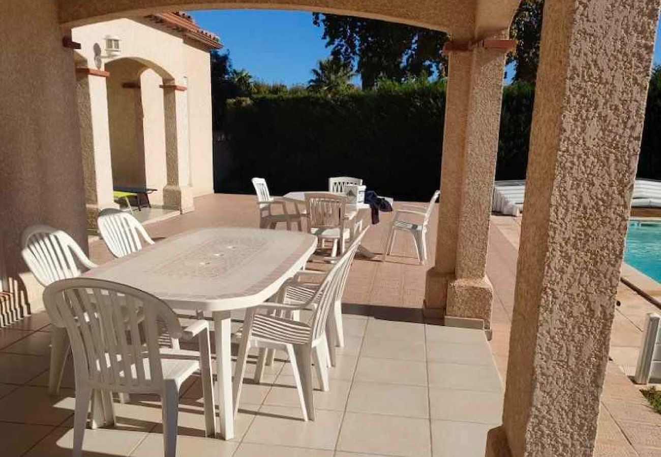 Villa à Saint-Cyprien - Villa St Cyprien piscine privée /vélos/wifi/jardin 