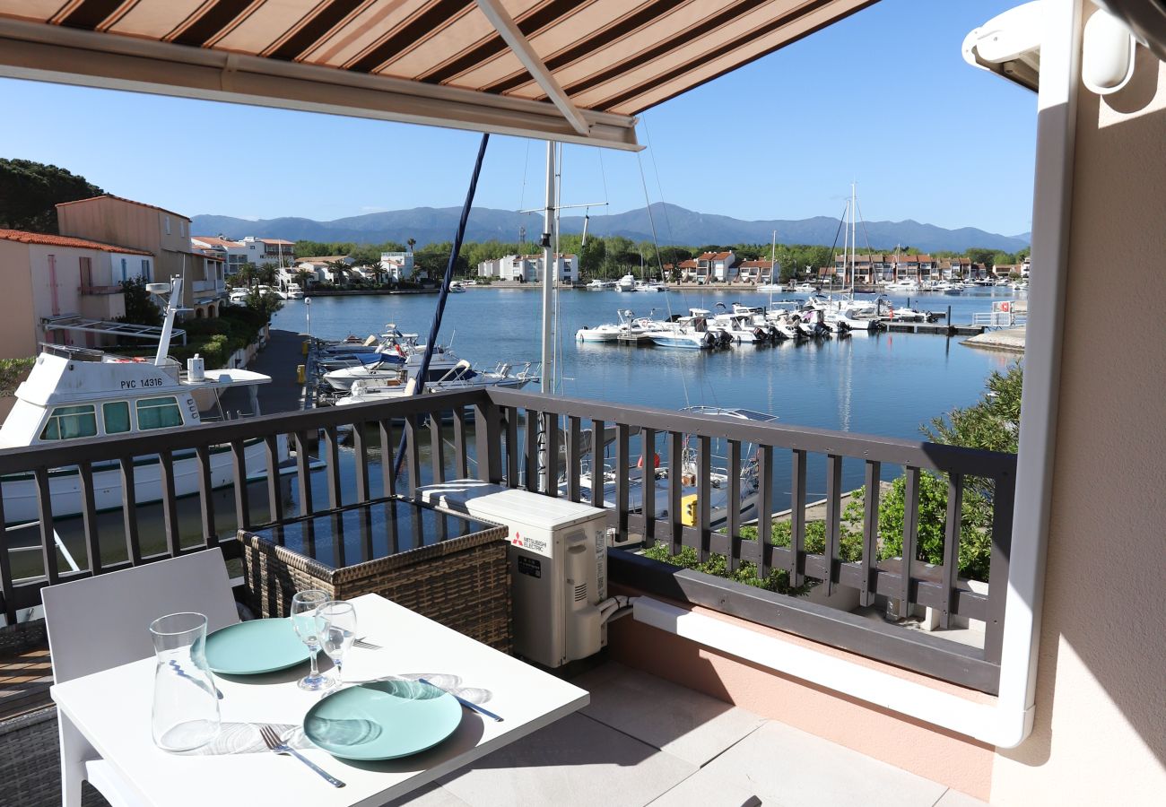 Studio à Saint-Cyprien - Spacieux Studio classé vue marina montagne et mer