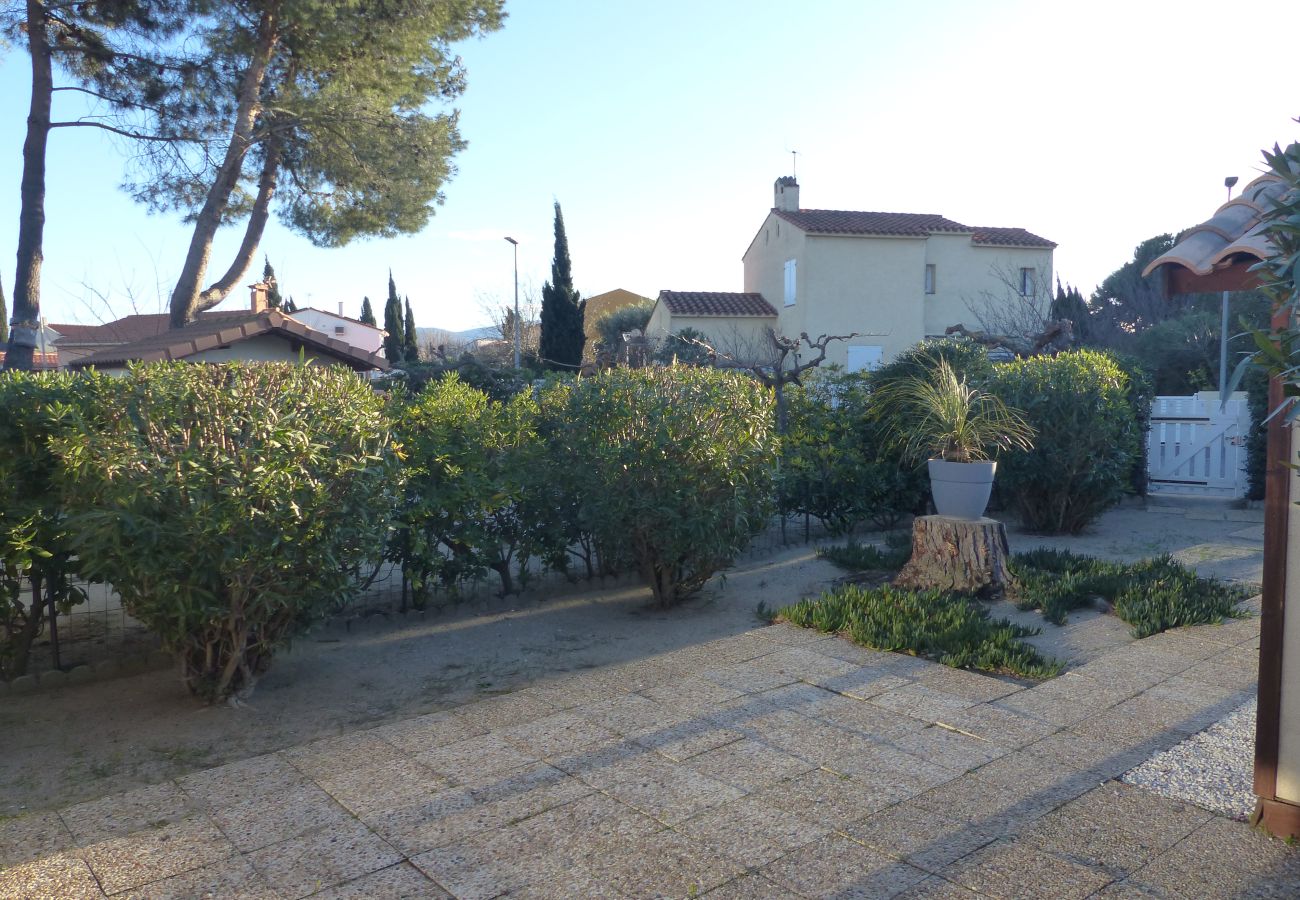 Maison à Saint-Cyprien - SAINT CYPRIEN Maison de vacances climatisée avec jardin