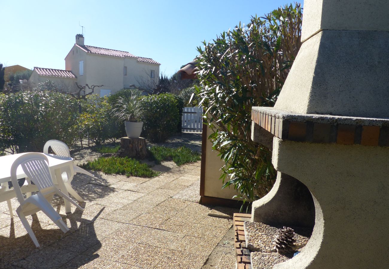 Maison à Saint-Cyprien - SAINT CYPRIEN Maison de vacances climatisée avec jardin