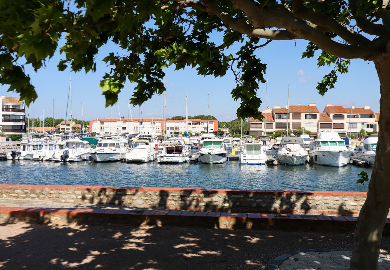 Appartement à Saint-Cyprien - St cyprien superbe appart 4 pers vue sur la Marina