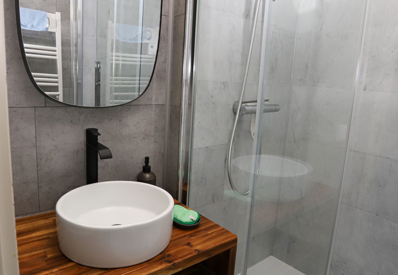 Appartement à Saint-Cyprien - St cyprien appart vue mer 2/4 personnes avec piscine