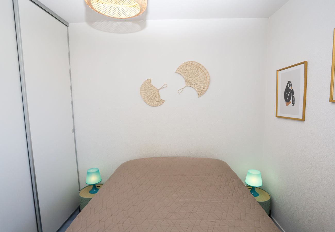 Appartement à Saint-Cyprien - St cyprien appart vue mer 2/4 personnes avec piscine