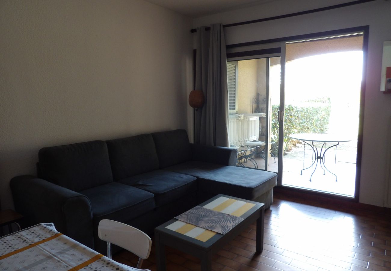 Appartement à Saint-Cyprien - Rez de jardin 4 personnes avec terrasse au golf de St Cyprien