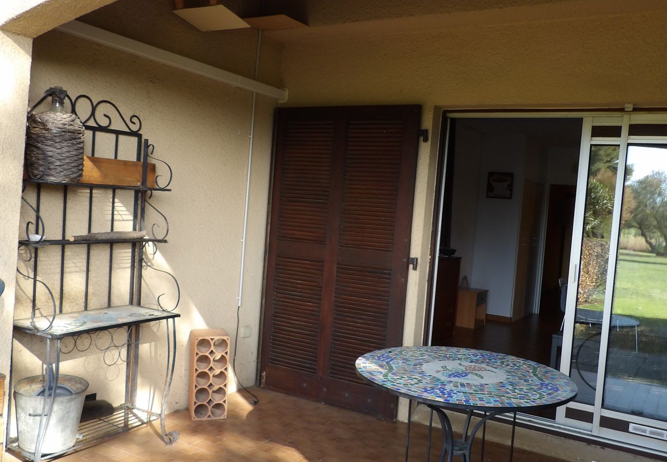 Appartement à Saint-Cyprien - Rez de jardin 4 personnes avec terrasse au golf de St Cyprien