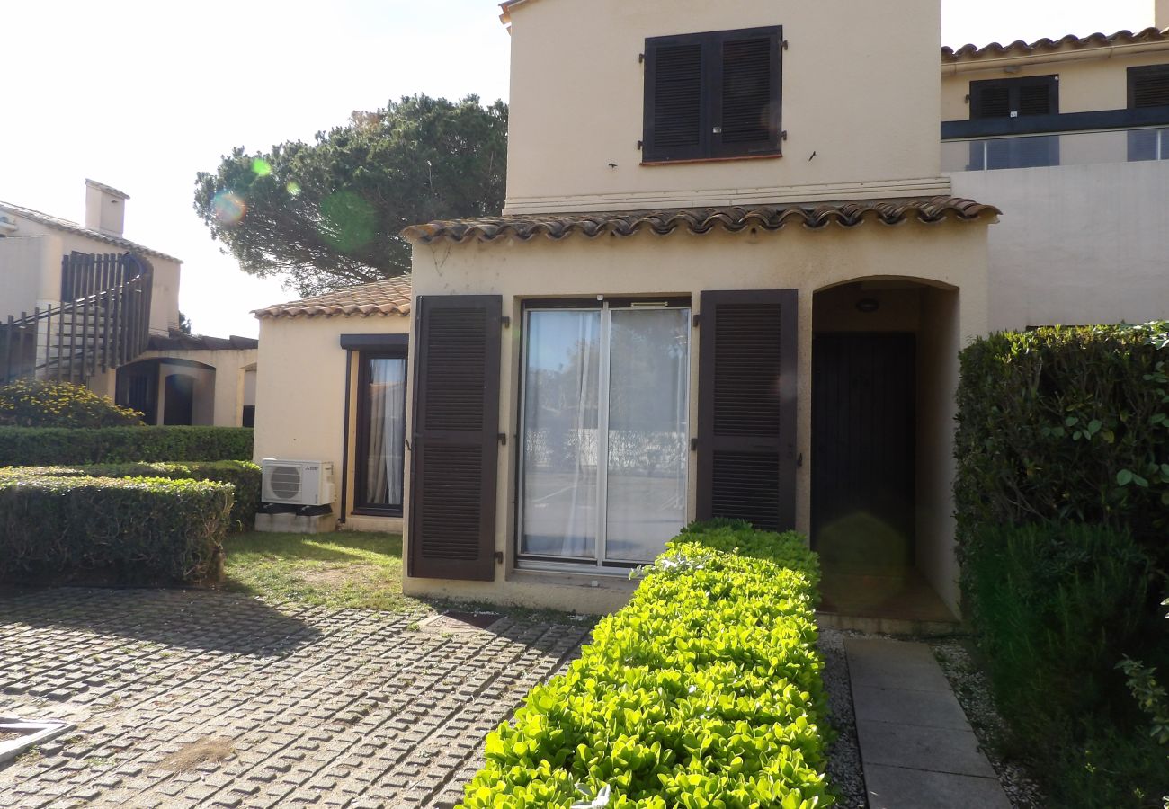 Appartement à Saint-Cyprien - Rez de jardin 4 personnes avec terrasse au golf de St Cyprien