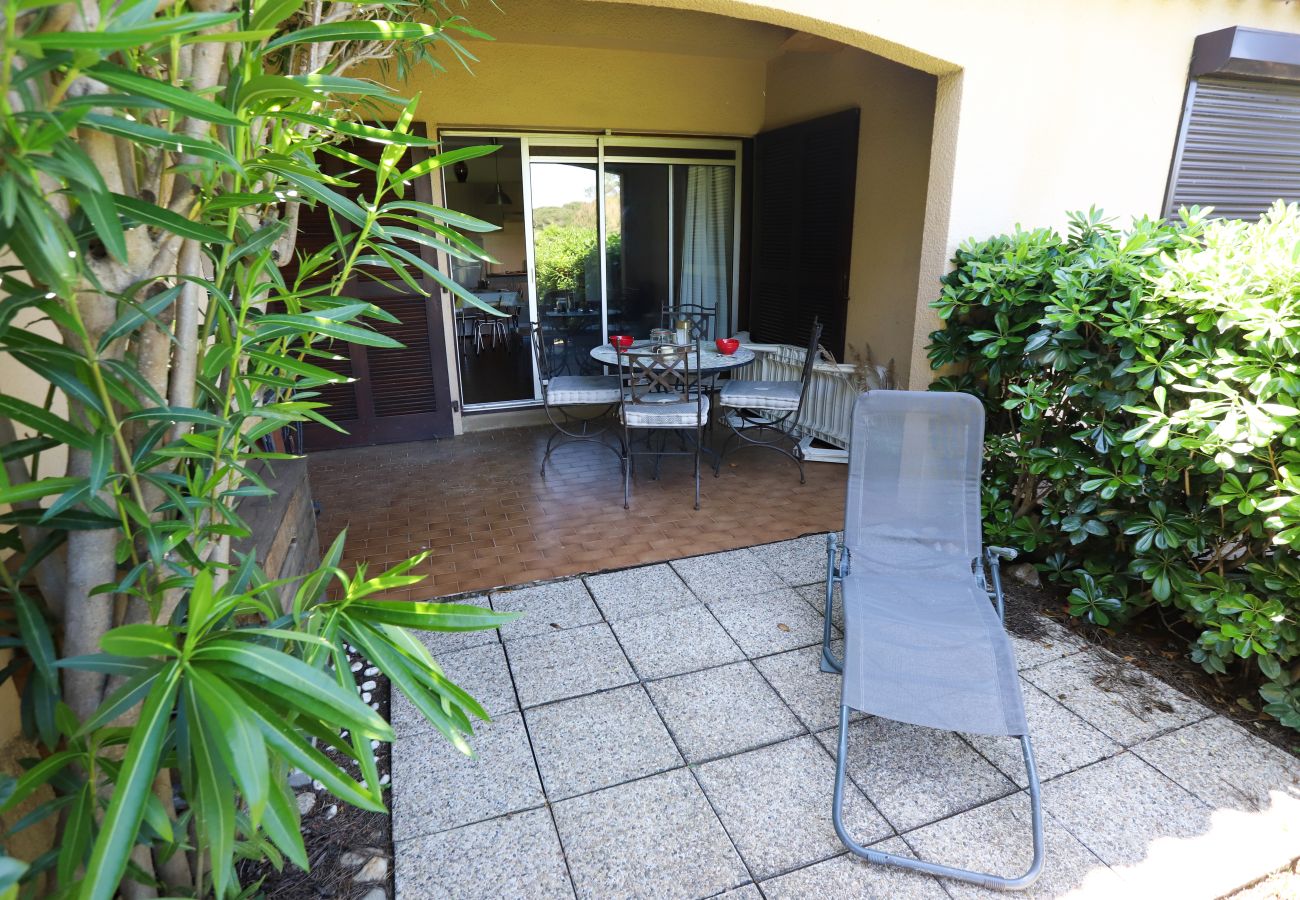 Appartement à Saint-Cyprien - Rez de jardin 4 personnes avec terrasse au golf de St Cyprien