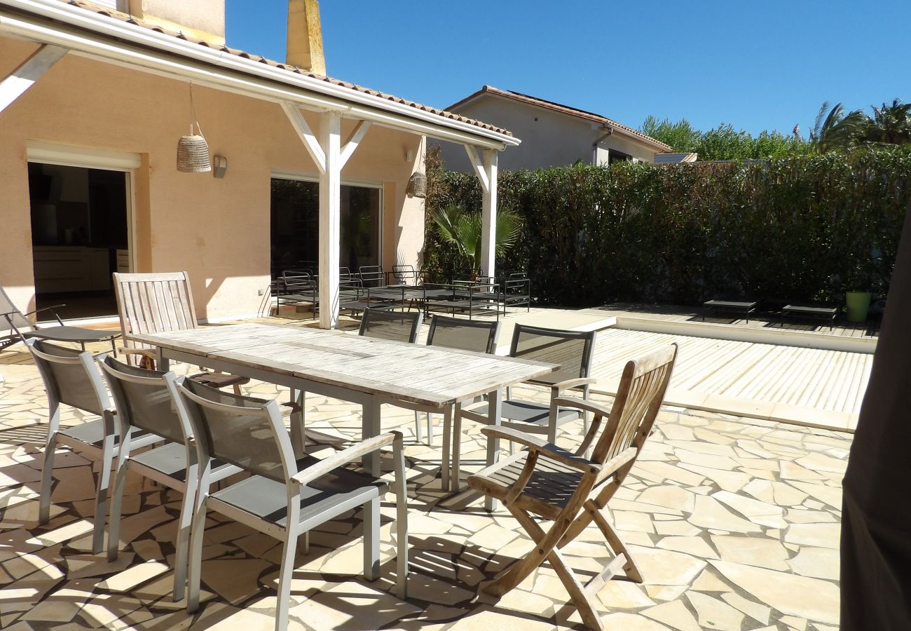 Villa à Saint-Cyprien - VILLA de charme avec piscine et jardin en bord de mer