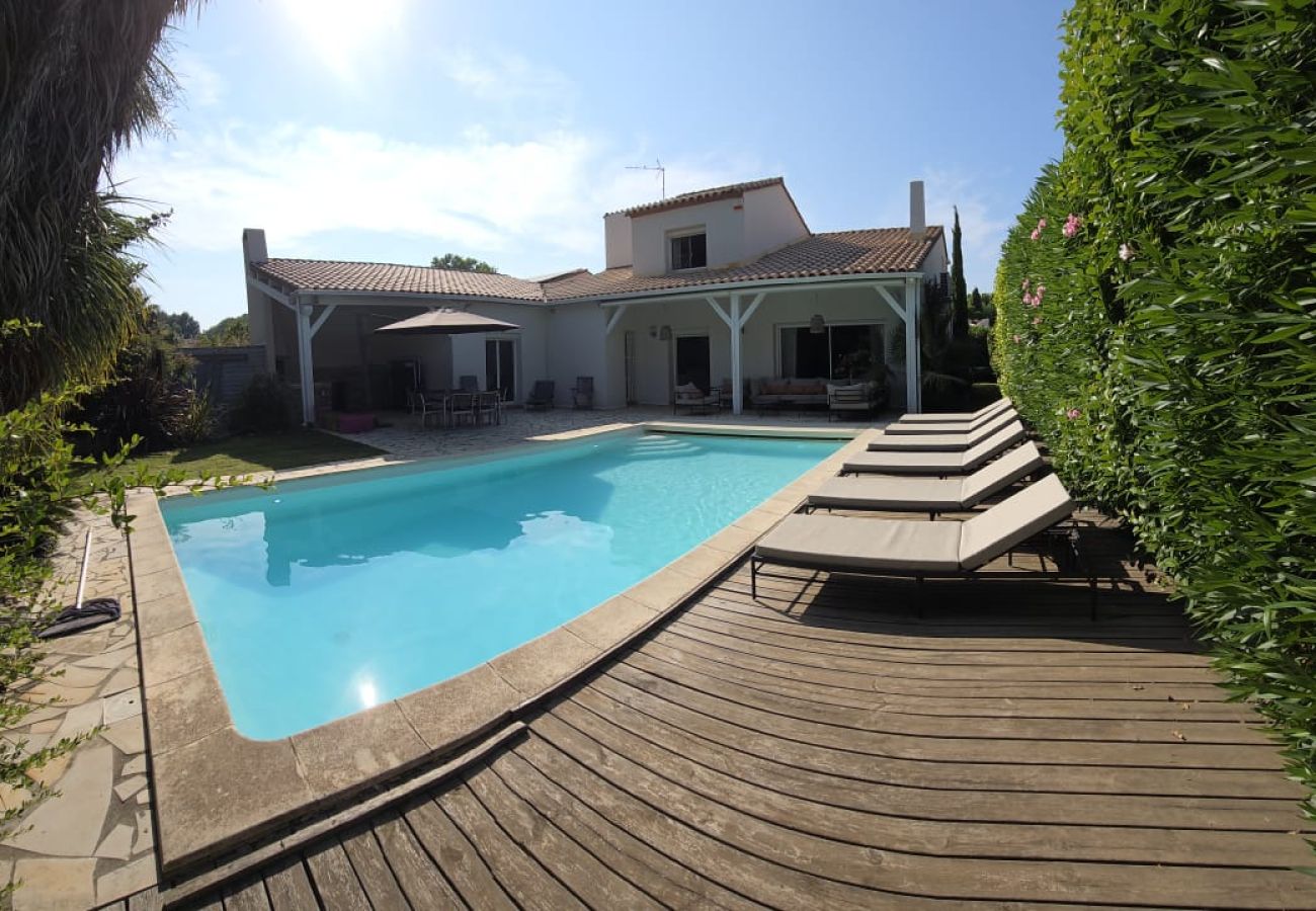 Villa à Saint-Cyprien - VILLA de charme avec piscine et jardin en bord de mer