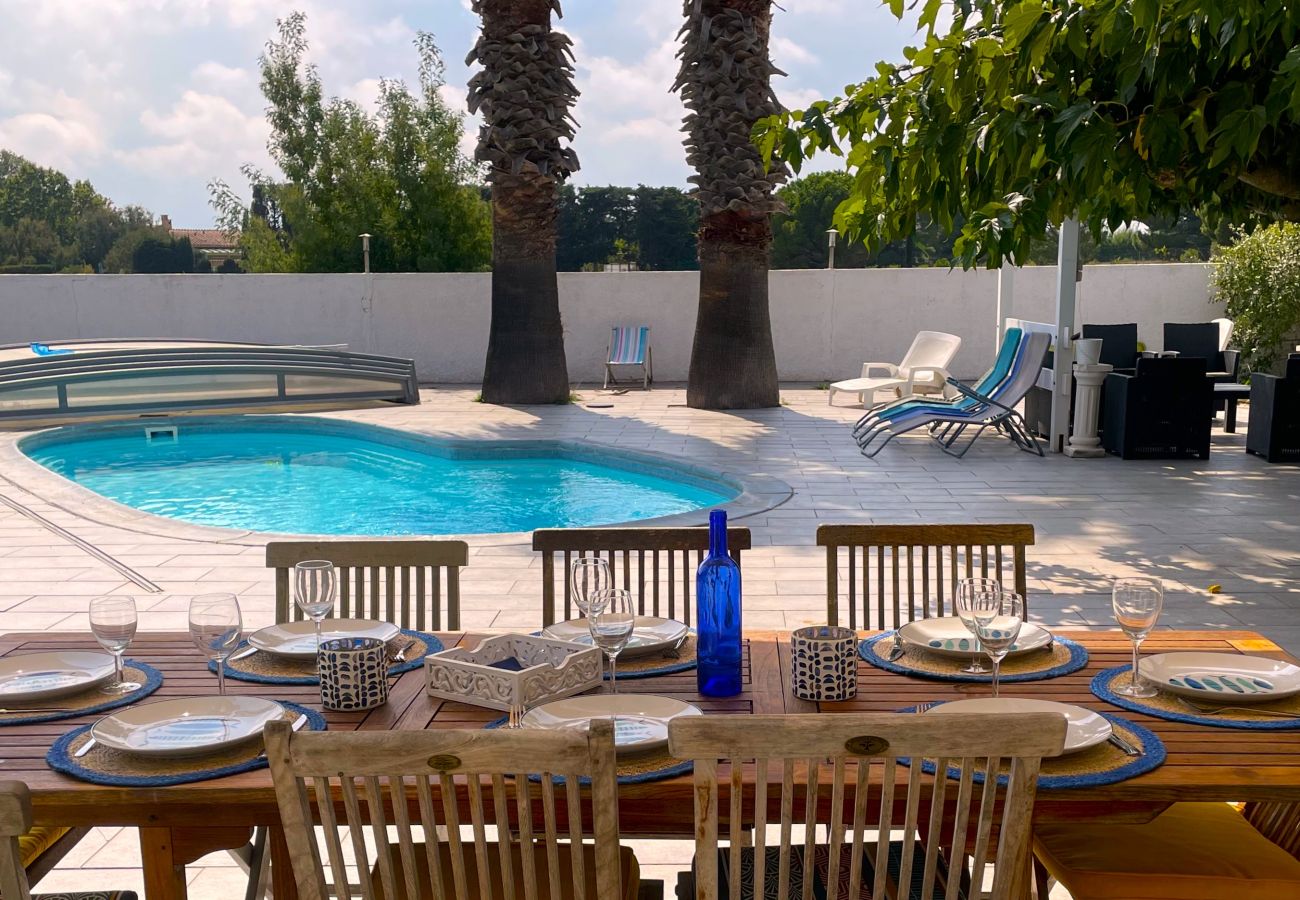 Villa à Saint-Cyprien - St Cyprien magnifique Villa piscine privée 10 personnes