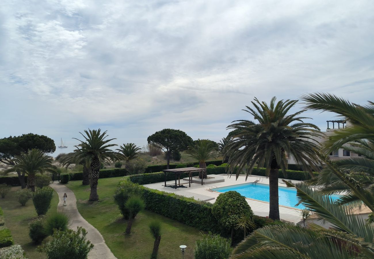 Studio à Saint-Cyprien - St Cyprien studio cabine avec terrasse et piscine