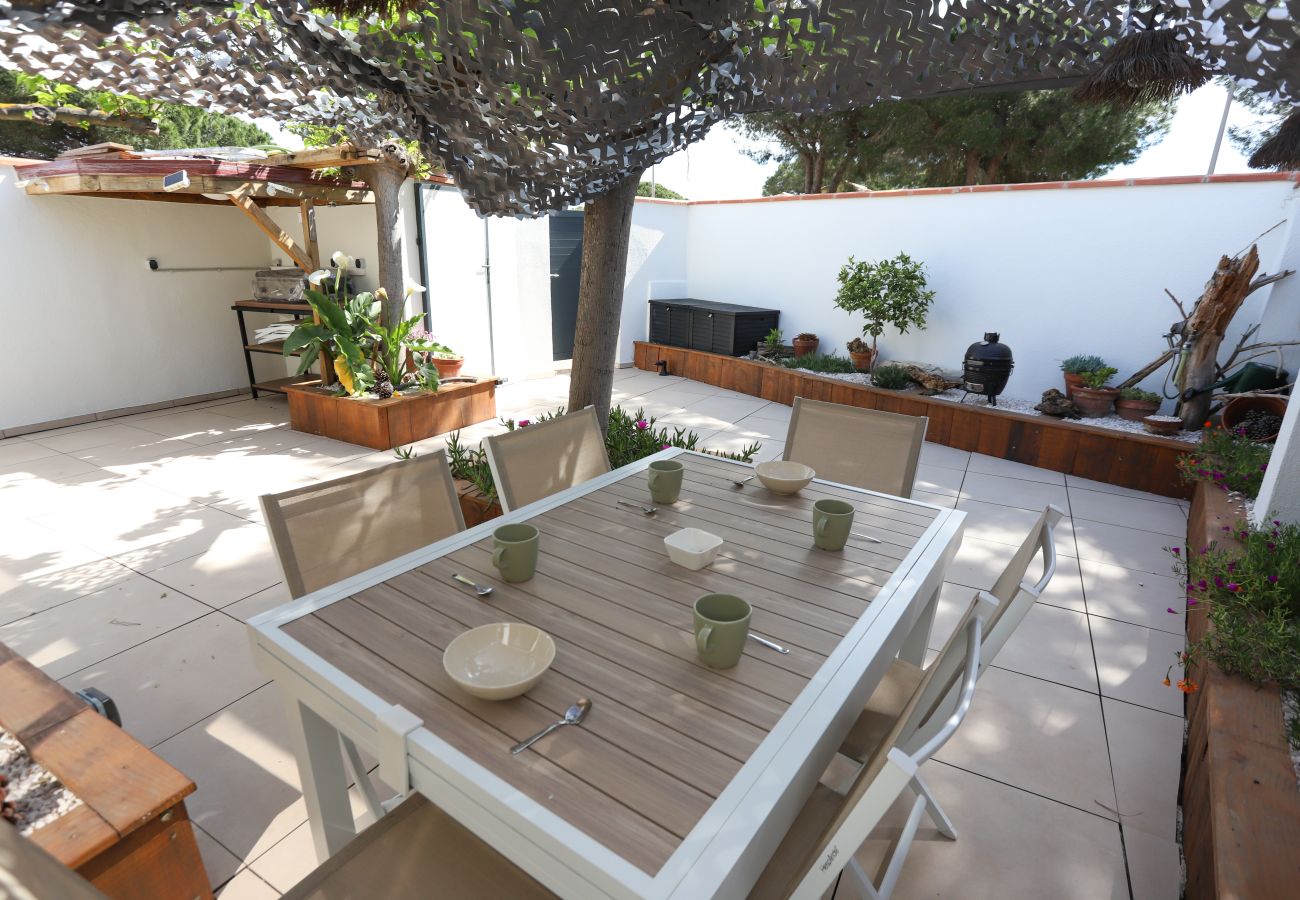 Maison à Saint-Cyprien - St Cyprien maison  4 étoiles avec grande terrasse ensoleillée