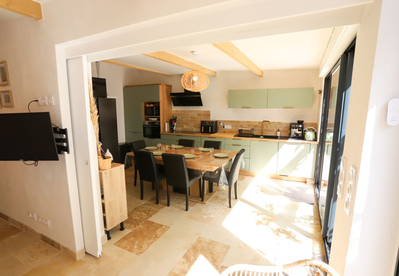 Maison à Saint-Cyprien - St Cyprien maison  4 étoiles avec grande terrasse ensoleillée