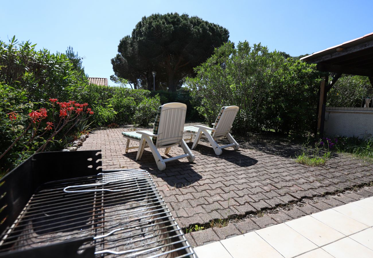 Villa à Saint-Cyprien - St Cyprien Maison 4p avec grande terrasse et jardin clos
